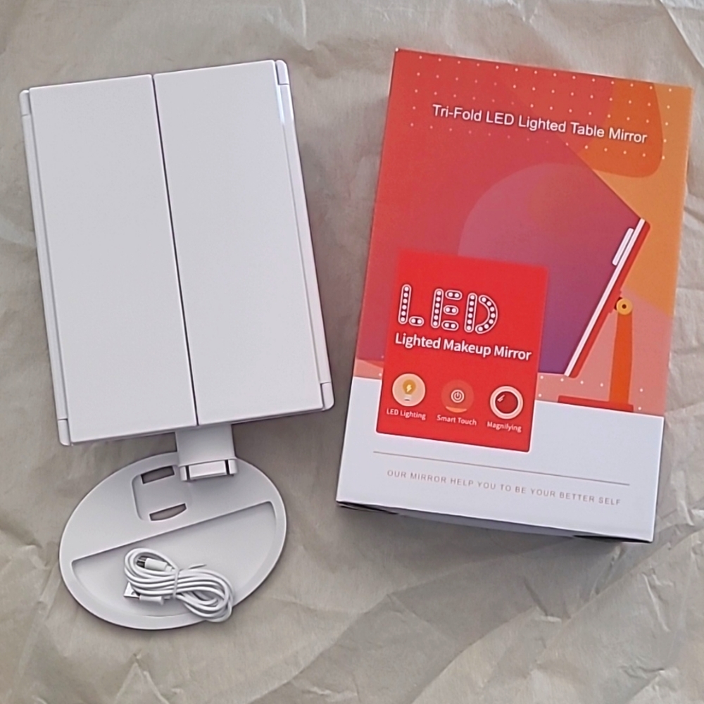 Tri-Fold LED Lighted Table Mirror - Picture 2 of 8